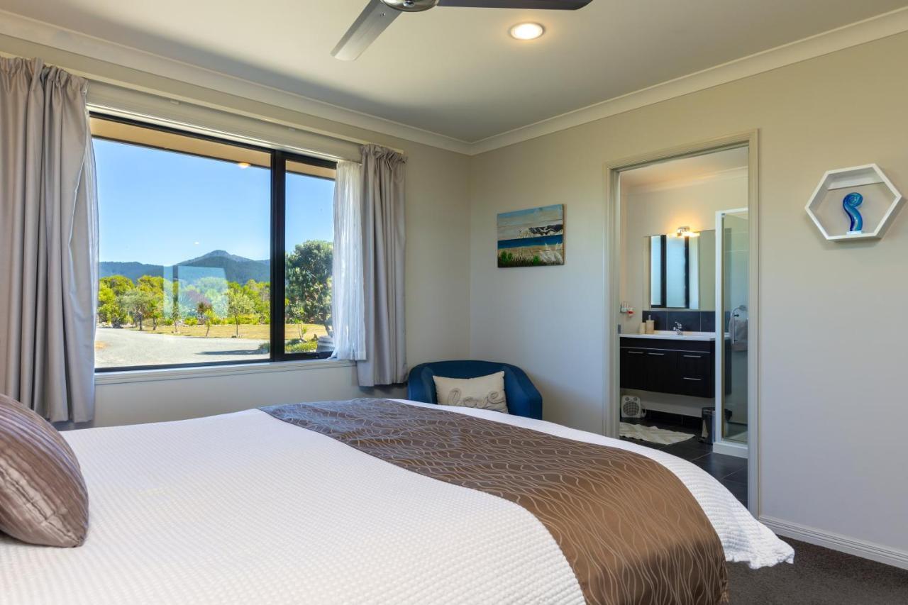 Ocean View Beachfront Apartment Blenheim Exterior foto