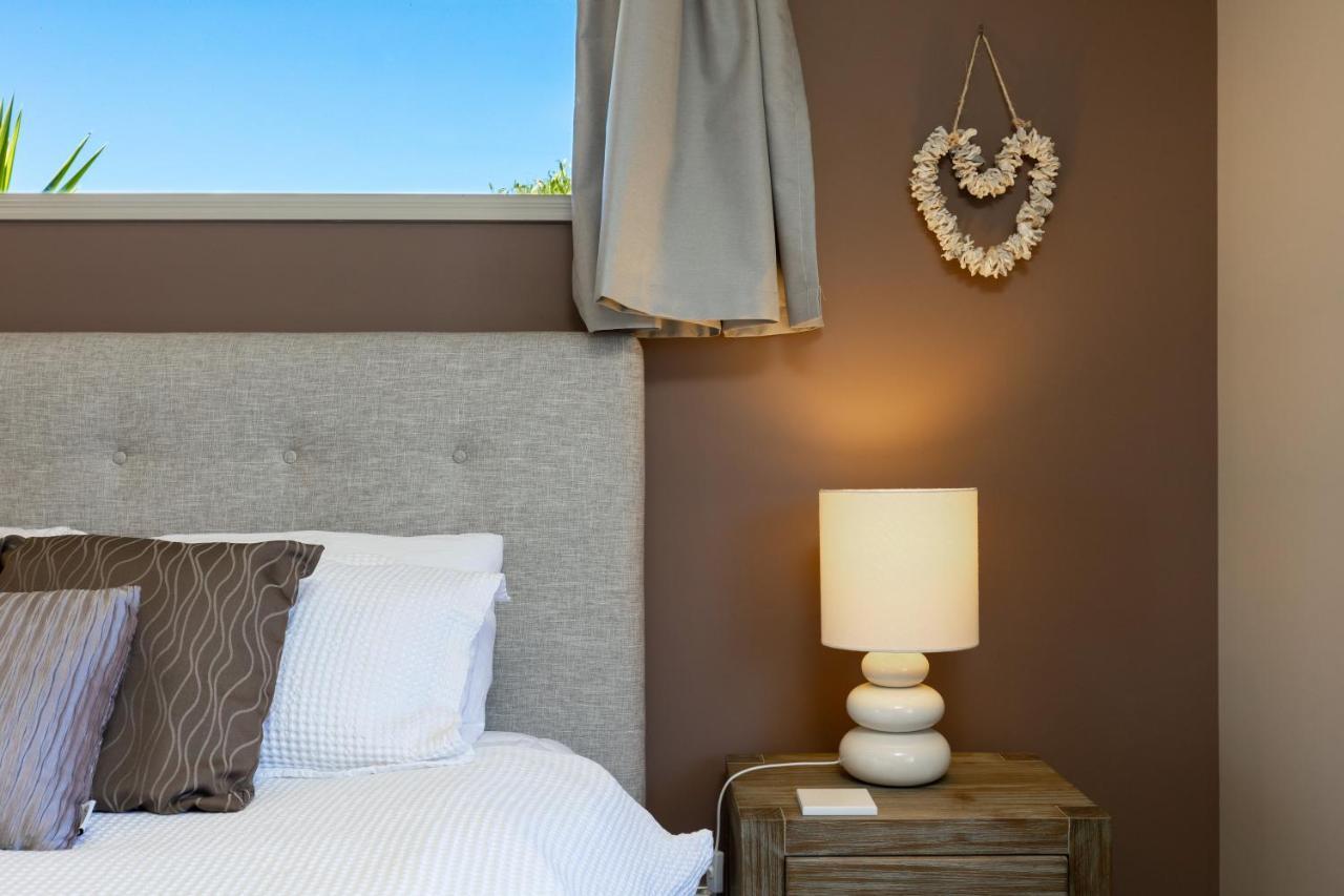 Ocean View Beachfront Apartment Blenheim Exterior foto