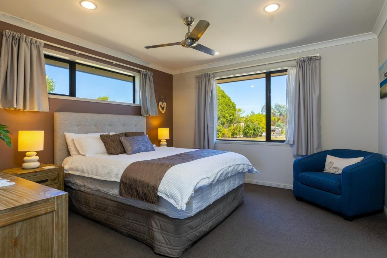 Ocean View Beachfront Apartment Blenheim Exterior foto