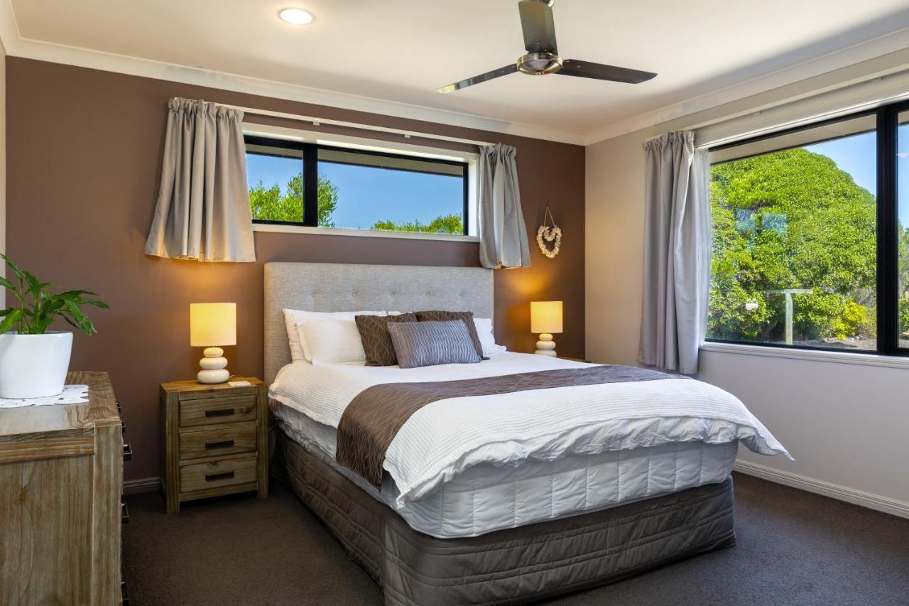 Ocean View Beachfront Apartment Blenheim Exterior foto