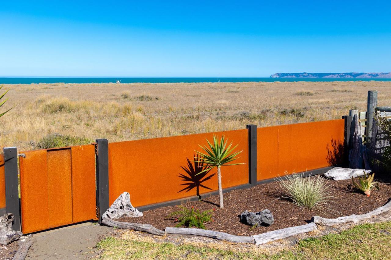Ocean View Beachfront Apartment Blenheim Exterior foto