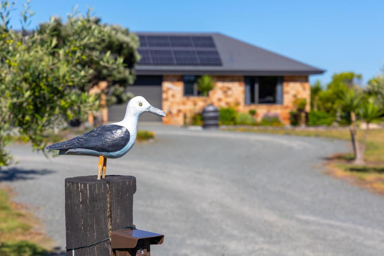 Ocean View Beachfront Apartment Blenheim Exterior foto