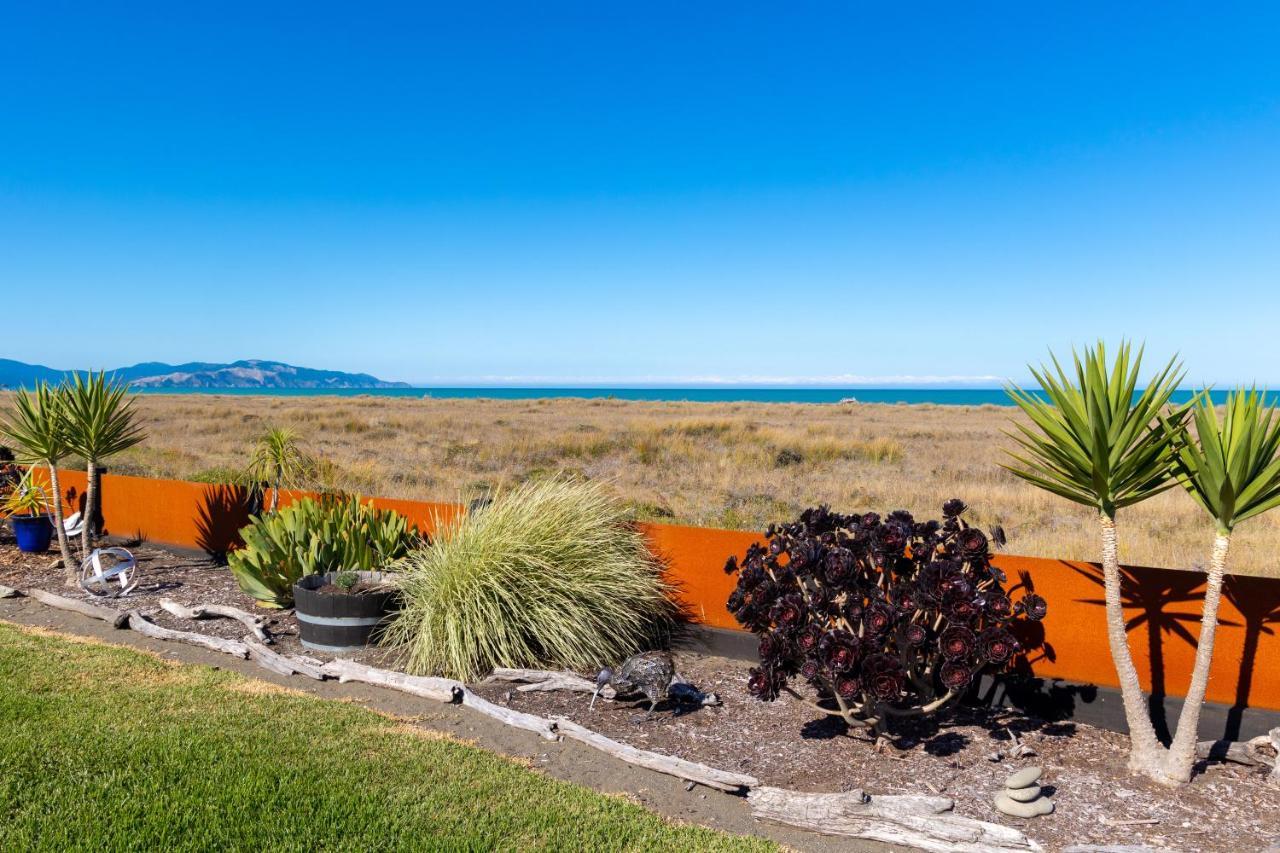 Ocean View Beachfront Apartment Blenheim Exterior foto